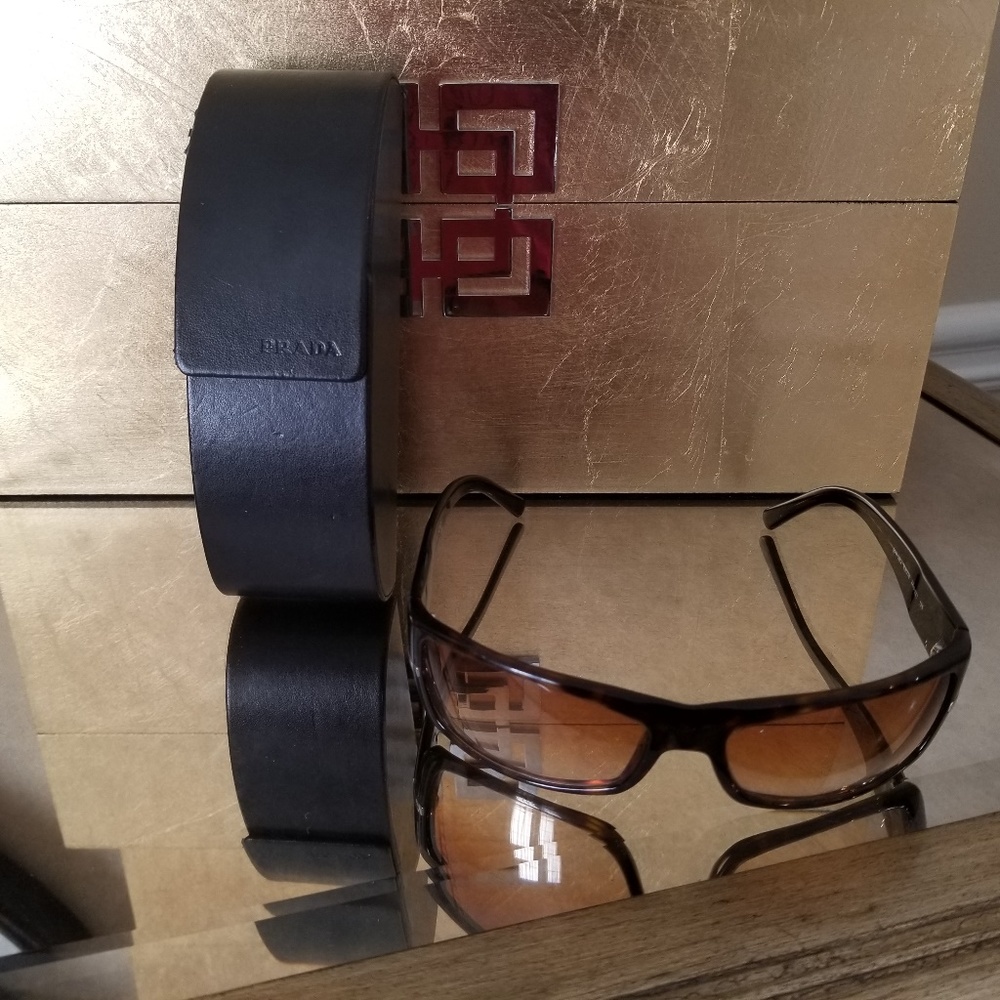 AUTHENTHIC Women’s Prada Sunglasses - Picture 2 of 6